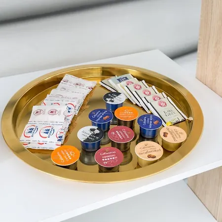 Designer On The Broadway With 2br And Ac Apartment