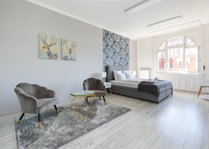 Designer On The Broadway With 2br And Ac * Budapest