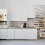 Designer On The Broadway With 2br And Ac Διαμέρισμα *